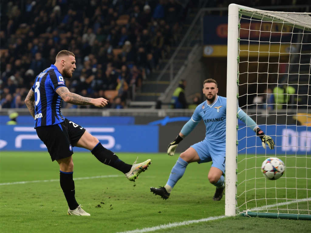 士对两国足 士对两国足